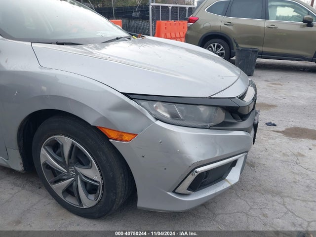 40750244 :رقم المزاد ، 2HGFC2F61KH588094 vin ، 2019 Honda Civic Lx مزاد بيع