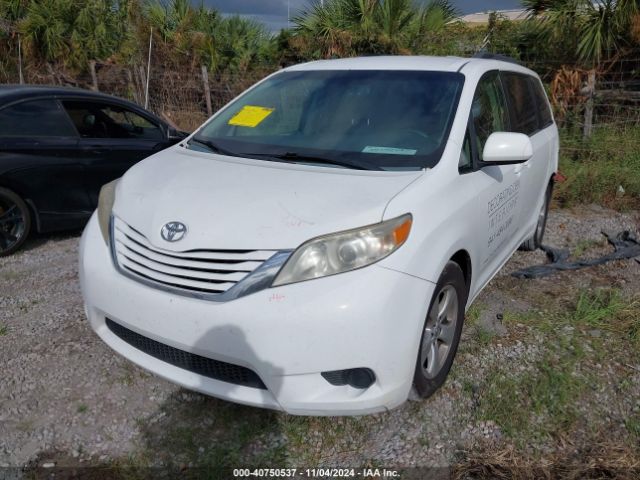5TDKK3DC3FS563235 Toyota Sienna Le 8 Passenger