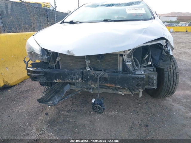Toyota COROLLA LE 2018 2T1BURHE1JC103744 Image 6