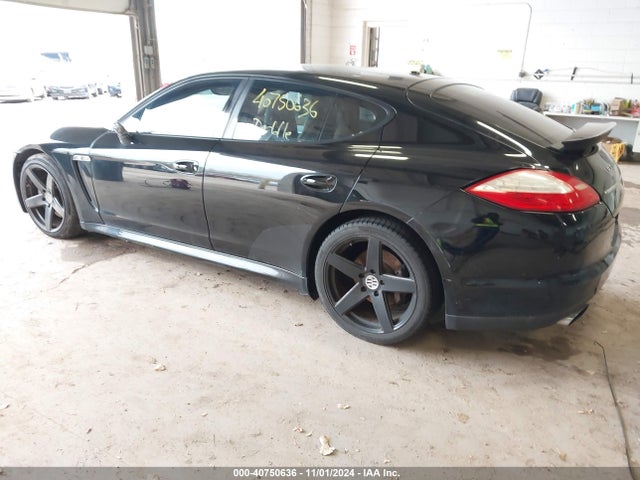 2011 PORSCHE PANAMERA WP0AA2A71BL011955 Photo 2