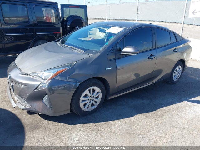 Toyota Prius Two 2016 JTDKBRFU6G3011868 Image 2