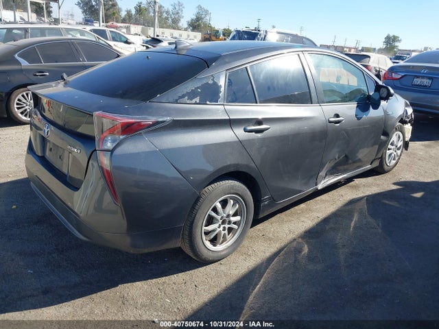 Toyota Prius Two 2016 JTDKBRFU6G3011868 Image 4