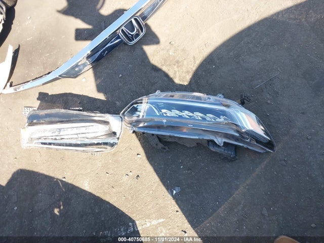 Honda ACCORD LX 2018 1HGCV1F13JA084140 Image 17