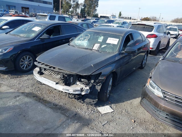 Honda ACCORD LX 2018 1HGCV1F13JA084140 Image 2