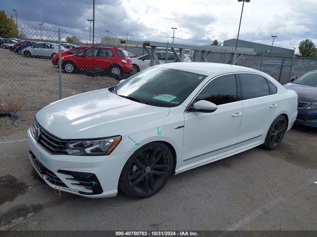 1VWDT7A33HC055091 Volkswagen Passat 1.8t R-line