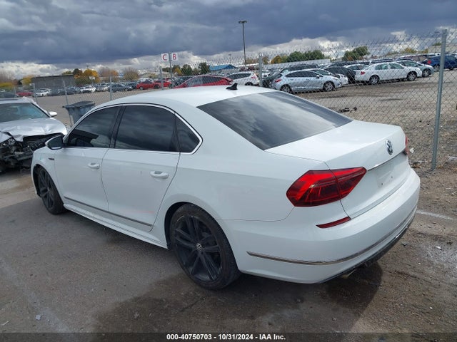 1VWDT7A33HC055091 Volkswagen Passat 1.8t R-line