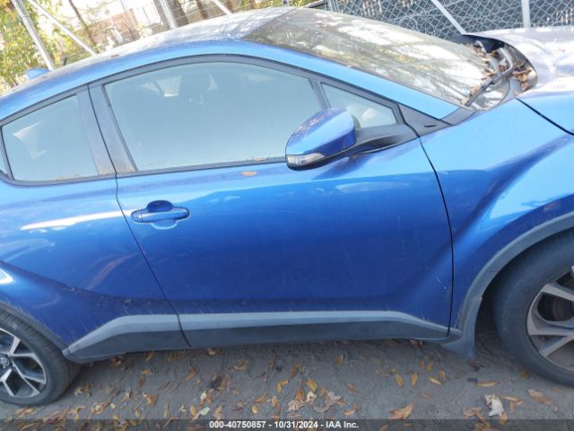 JTNKHMBX8J1011452 Toyota C-HR XLE