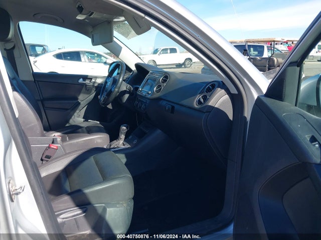 WVGAV7AX8HK034130 Volkswagen Tiguan 2.0t/2.0t S