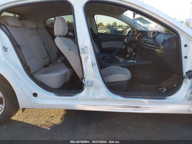 JM1BM1L79F1236029 Mazda Mazda3 I Touring