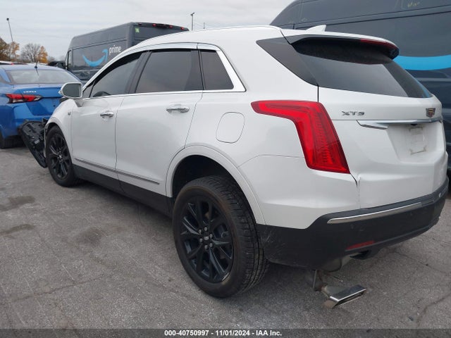 2019 CADILLAC XT5 1GYKNCRS1KZ242126 Photo 2