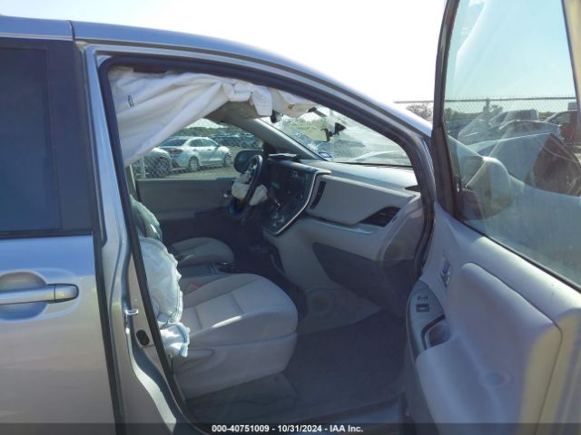 5TDKZ3DC2LS071707 Toyota SIENNA LE
