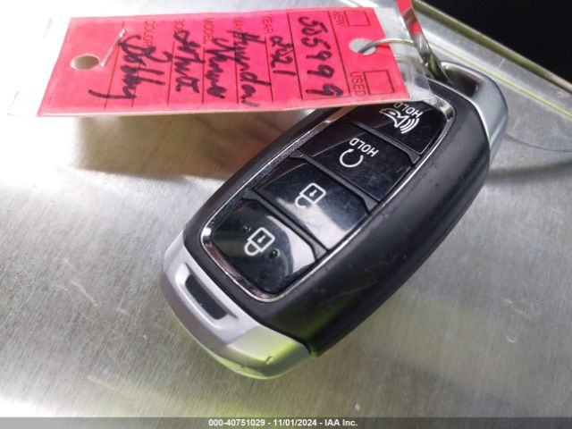 KMHRC8A36MU083935 Hyundai Venue Sel