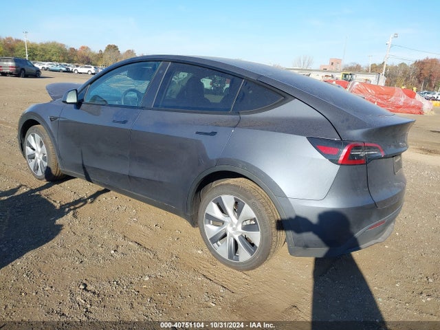 2023 TESLA MODEL Y 7SAYGDEE5PA106501 Photo 2