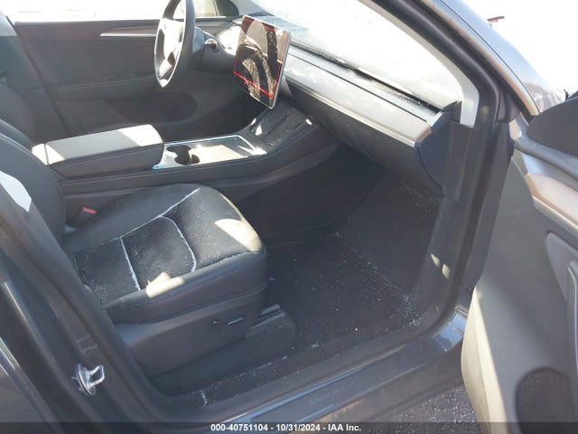 2023 TESLA MODEL Y 7SAYGDEE5PA106501 Photo 4