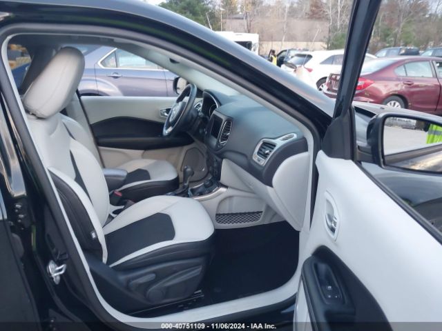 3C4NJDBB9JT115080 Jeep Compass Latitude 4x4
