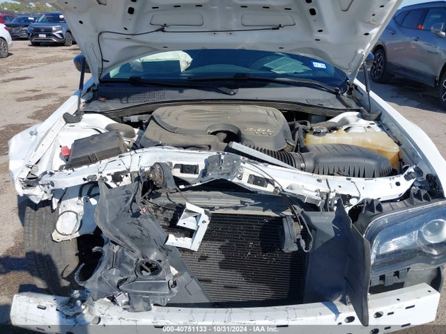 2C3CCAAG8KH758113 Chrysler 300 Touring