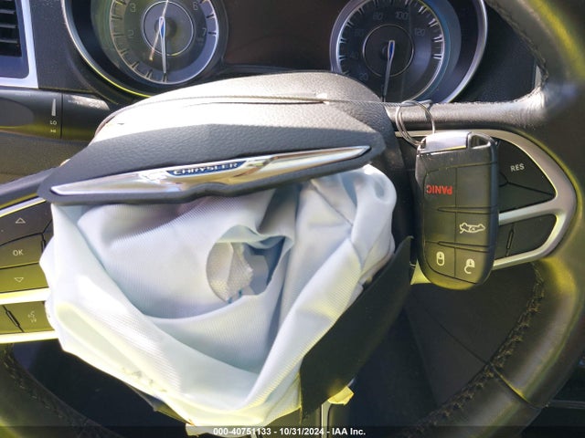 2C3CCAAG8KH758113 Chrysler 300 Touring