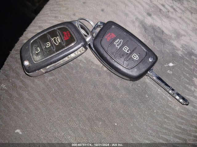 KM8SMDHF2FU108758 Hyundai Santa Fe Gls