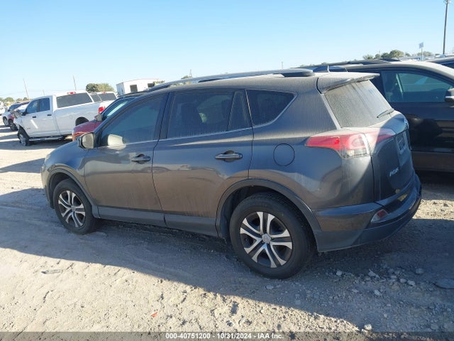 Toyota RAV4 LE 2017 JTMZFREVXHJ131411 Image 14