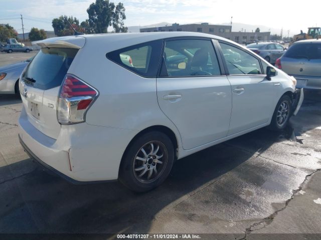 JTDZN3EU1FJ016586 Toyota PRIUS V