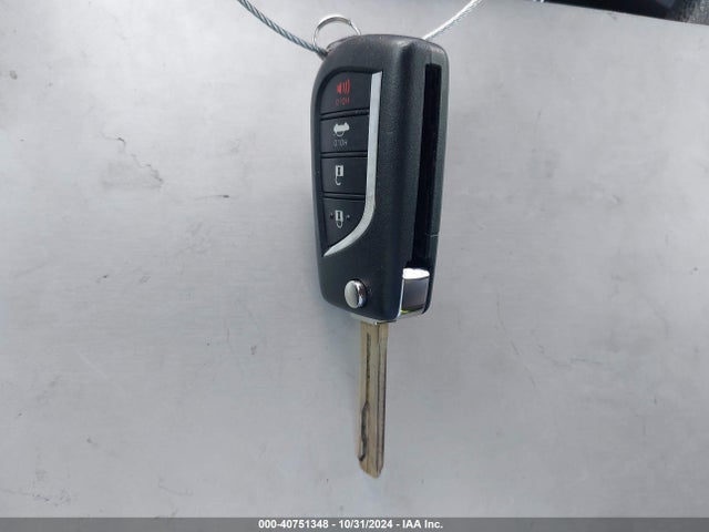 4T1C11AK0NU072215 Toyota CAMRY LE