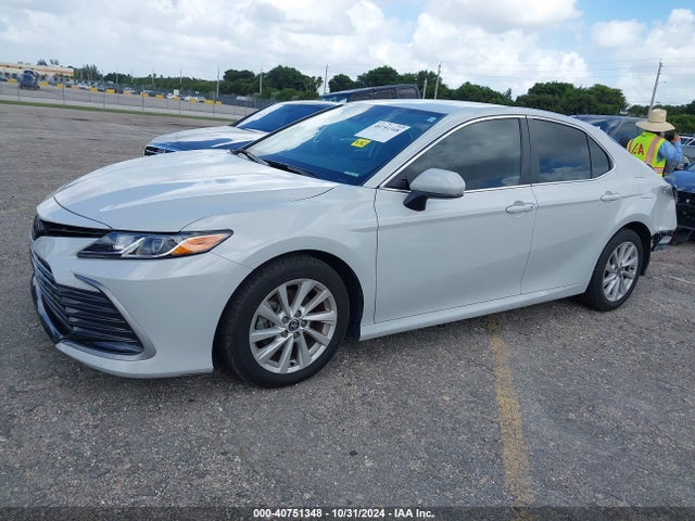 4T1C11AK0NU072215 Toyota CAMRY LE
