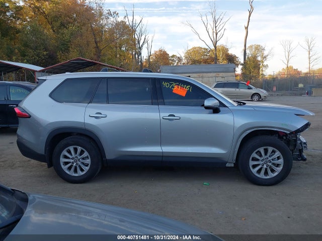 Toyota Grand Highlander Xle 2024 5TDAAAB52RS028196 Image 13