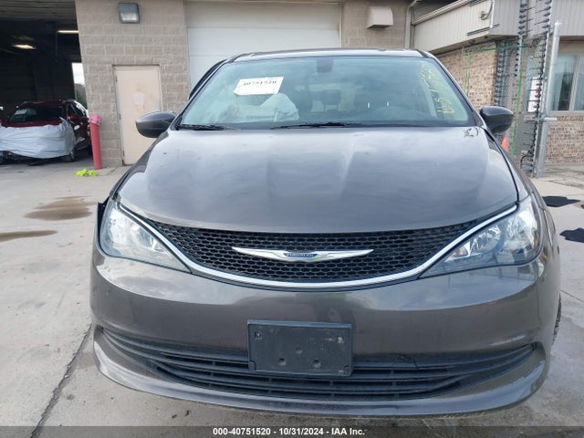 2C4RC1DG5HR663836 Chrysler Pacifica Touring