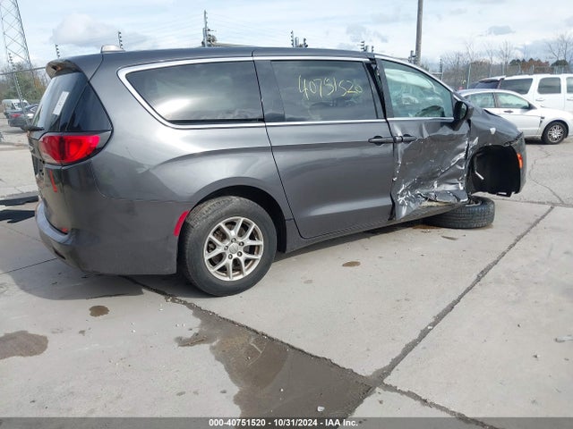 2C4RC1DG5HR663836 Chrysler Pacifica Touring