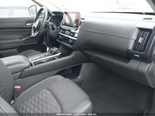 5N1DR3BA2NC255300 Nissan Pathfinder Sv 2wd