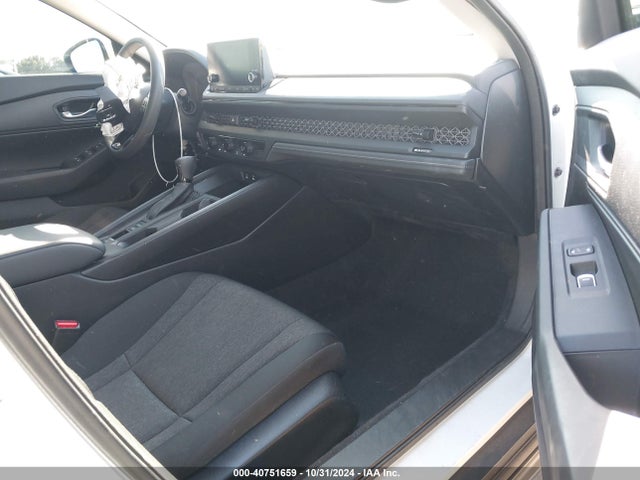 Honda ACCORD LX 2024 1HGCY1F29RA004190 Image 5