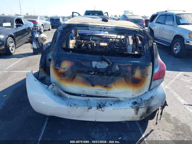 Toyota Prius C Two 2015 JTDKDTB30F1088489 Image 15