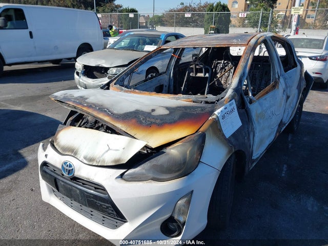 JTDKDTB30F1088489 Toyota Prius C Two