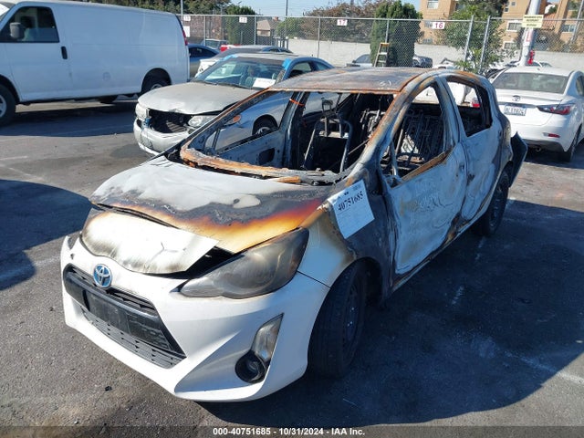 JTDKDTB30F1088489 Toyota Prius C Two
