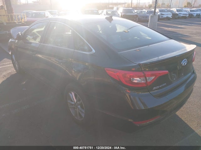 Hyundai SONATA SE 2017 5NPE24AF8HH578517 Image 3