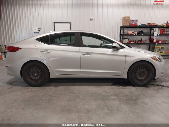 Hyundai ELANTRA SE 2017 5NPD84LF7HH114805 Image 13