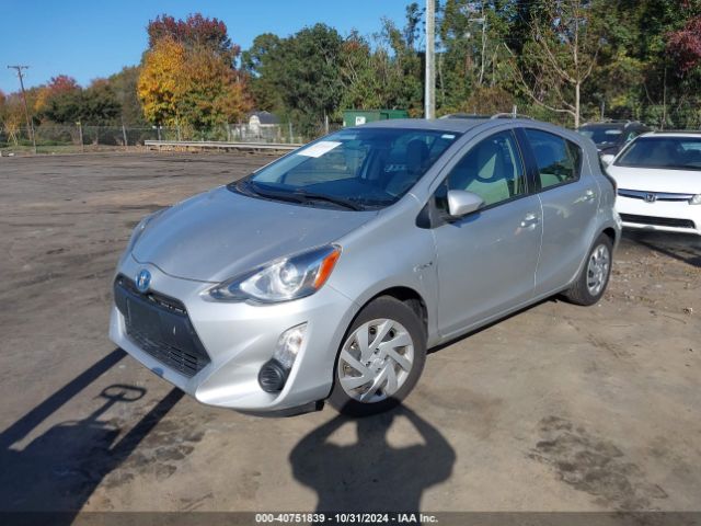 JTDKDTB38F1585144 Toyota Prius C One