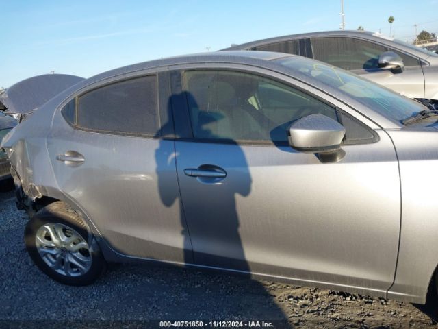 3MYDLBZV0GY121910 Scion IA