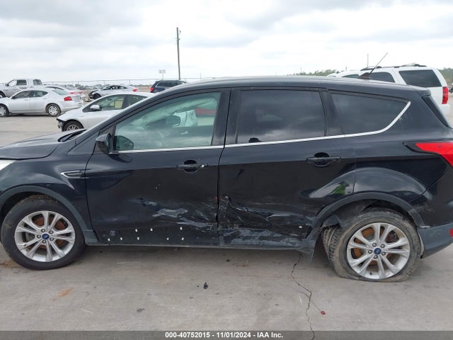Ford ESCAPE SE 2019 1FMCU0GD3KUB95061 Image 14