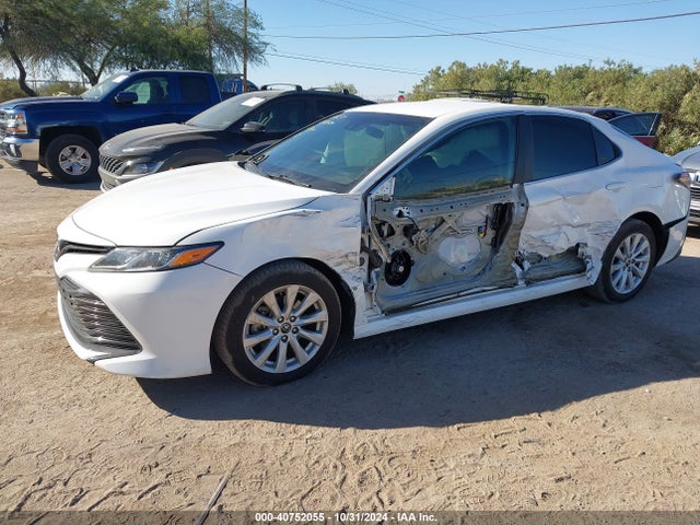 Toyota CAMRY LE 2019 4T1B11HK4KU189096 Image 2