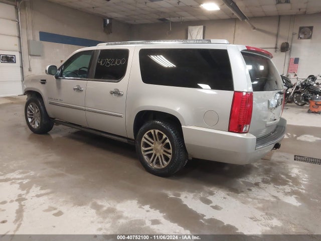 2008 CADILLAC ESCALADE ESV 1GYFC66868R223467 Photo 2