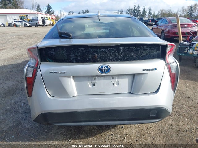 Toyota Prius Two 2016 JTDKBRFU3G3503984 Image 16