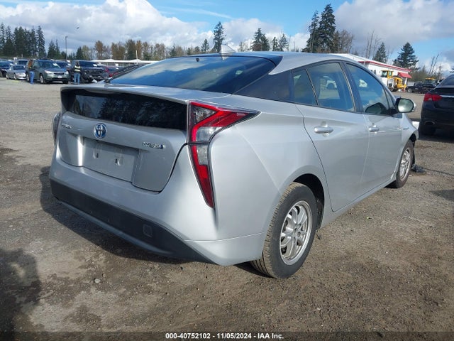 Toyota Prius Two 2016 JTDKBRFU3G3503984 Image 4