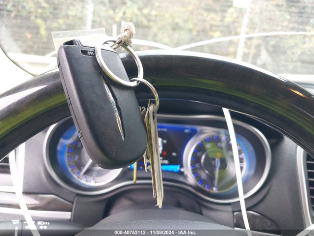 Chrysler 300C 2016 2C3CCAEG7GH342555 Image 11