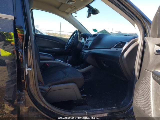3C4PDCBB7KT844772 Dodge JOURNEY SE