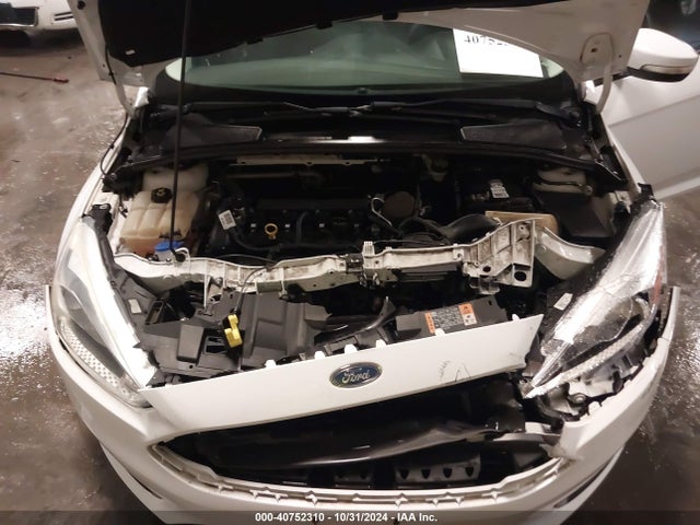 Ford FOCUS SE 2016 1FADP3F21GL284101 Image 10