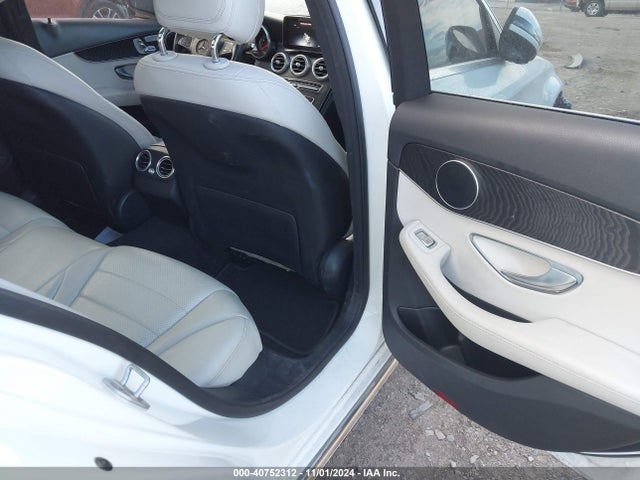 55SWF4KB1GU148182 Mercedes-Benz C 300 4matic/luxury 4matic/sport 4matic