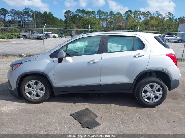 Chevrolet TRAX LS 2018 3GNCJKSB8JL192963 Image 14