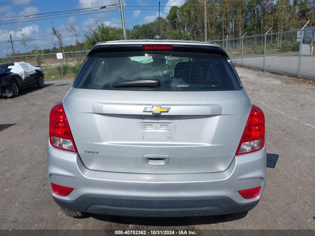 Chevrolet TRAX LS 2018 3GNCJKSB8JL192963 Image 16