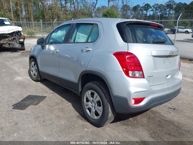 Chevrolet TRAX LS 2018 3GNCJKSB8JL192963 Image 3